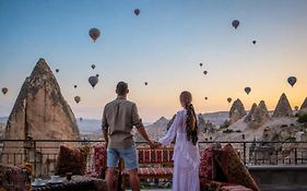 Elite Cave Suites